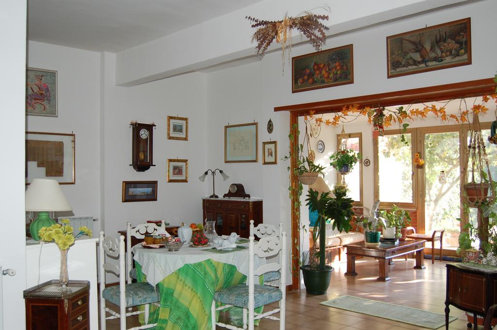 Le Coin Vert Фреджене Номер фото